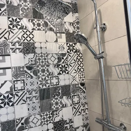 דירה Spacious From