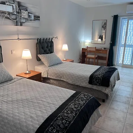 Spacious From * Carvoeiro (Lagoa)